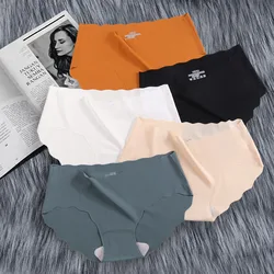 8-Color Women's Panties Ice Silk Traceless Underwear File Sexy 's Middle Waist Cotton Hip Lifting Girls Triangular  Nylon 100%