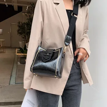 

Fashion Women's Rivet Bag Solid Color Messenger Bag Large Capacity Simple Shoulder Bag Zipper New Женская Сумка Bolsas De Hombro