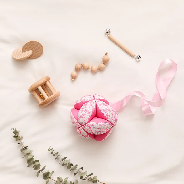 5 Pcs Baby Montessori Toys Set Wooden Baby Rattles Infant Nursing Teethers Hand Catching Cloth Ball Toys Birth Gift for Newborn 5
