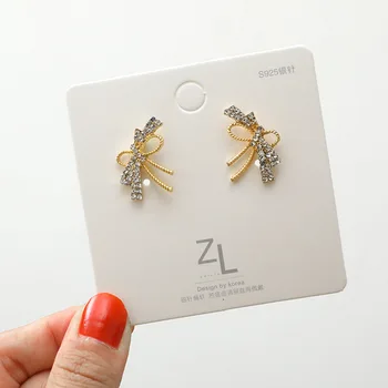 

Punk Girl Earrings 2020 Fashion New Temperament Earrings Gentle Ladies Wild Shiny Crystal Bow Earrings Women's Wholesale Luxe