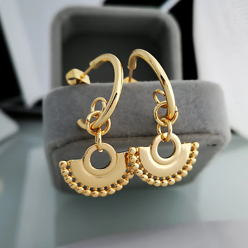 12815139052_731362266