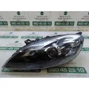 

HEADLIGHT LEFT VOLVO V40 2.0 CAT Diesels XENON WITHOUT SWITCHBOARD 31283332 7226100000 LEG SIDE LOWER RIGHT BROKEN [16803820]