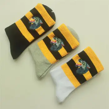 

3pair European American Colorful Retro Embroidery Wolf Men Socks Fashion Casual Breathable Funny Original Wind Stockings 2020