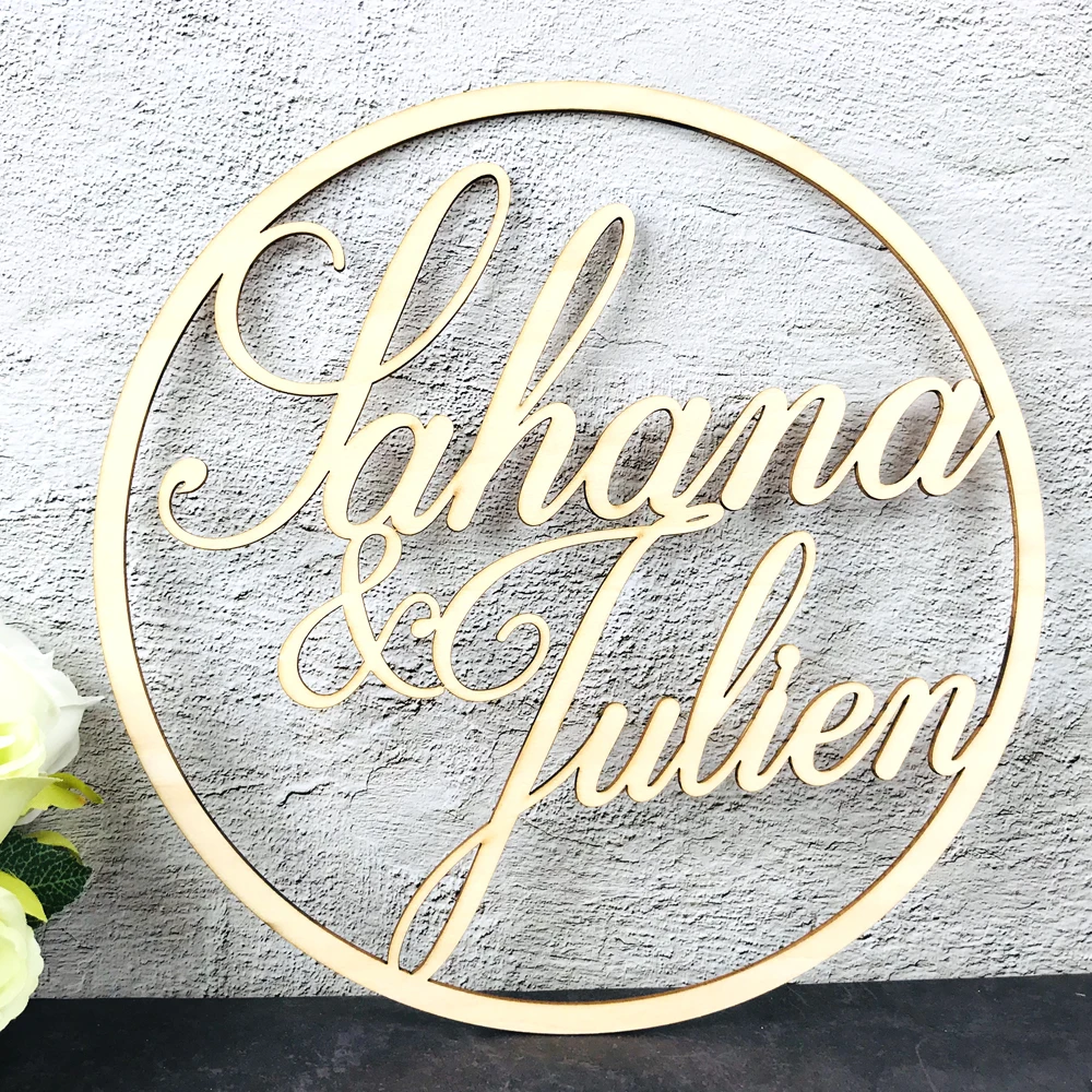 Personalized Wood Wedding Photo Props Custom Bride and Groom Name Wedding Decor Centerpieces Wreath Circle Signs Unique Party