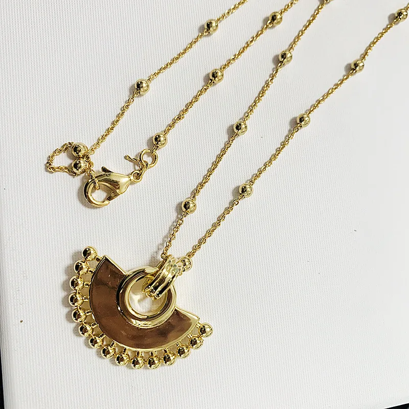 

European and American wind creative fan-shaped pendant beautiful long copper necklace men's and women's universal jewelry