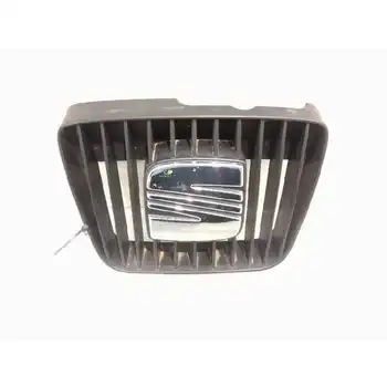 

8225133 Front grille Seat Ibiza (6k1) 1.6 Stella