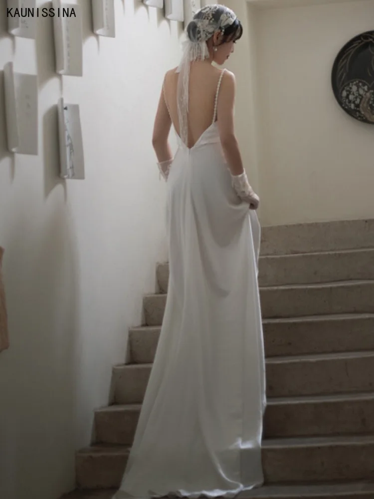 

Sexy Backless Long Bride Dress Simple Satin White Wedding Dress Floor-Length Small Tail Mermaid Wedding Gowns vestidos de novia