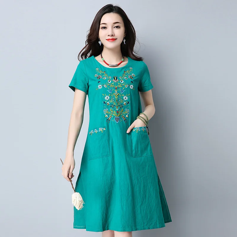 

2019 Summer Ethnic Embroidery Fresh Small Floral Embroidery Short-sleeve Dress Long Skirts