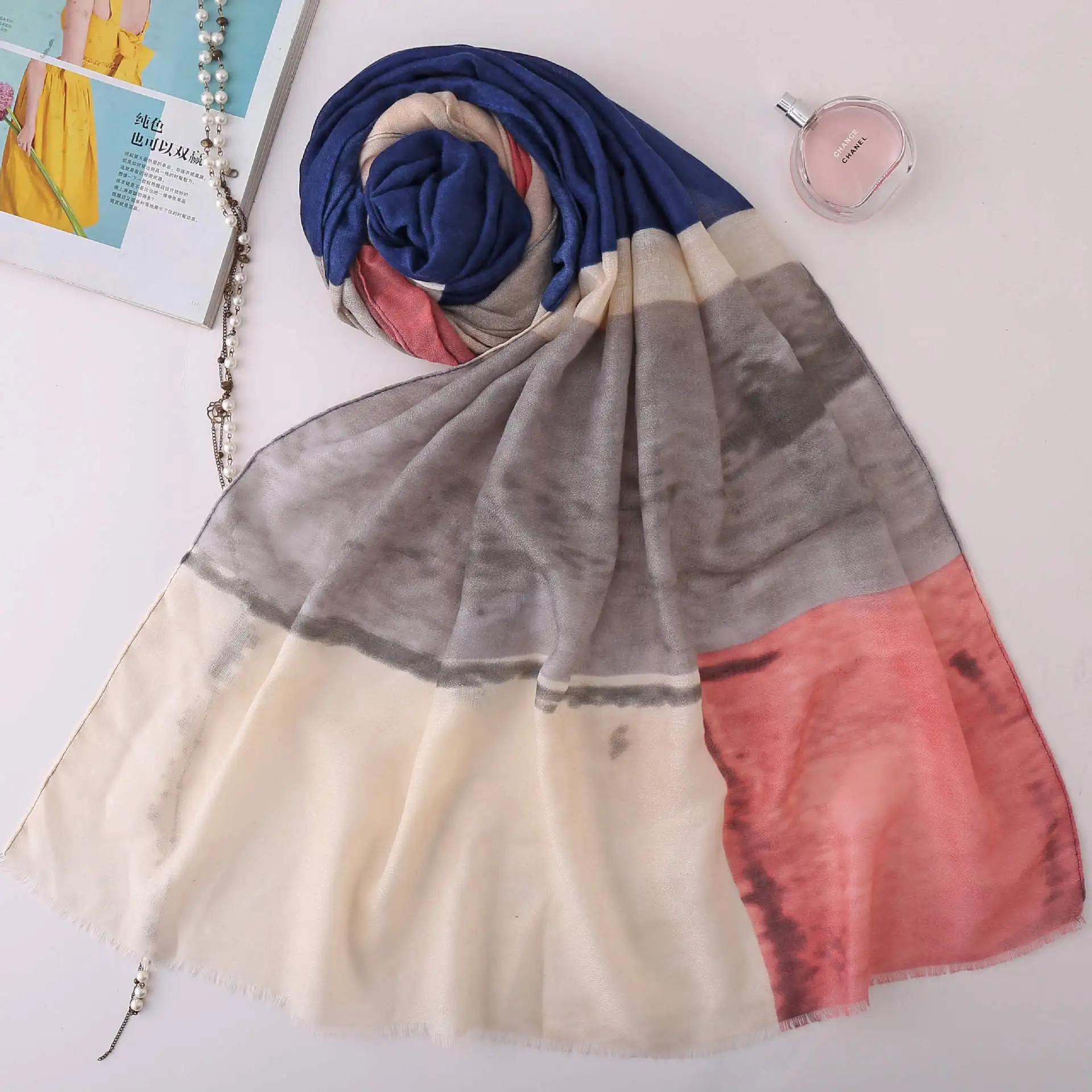

2019 Newest Women Ombre Pattern Cotton Frayed Scarf 6Colors 10pcs/lot