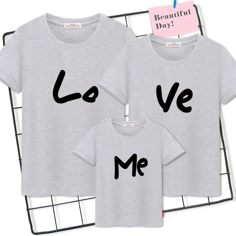 Коллекция года, Семейные комплекты для мамы и дочки, маленьких мальчиков и девочек, папы и сына, футболка с короткими рукавами и надписью «Valentine Love Me», женский день