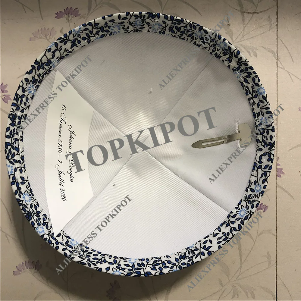 Белые льняные kippahs с вышитым логотипом темно-синего цвета
