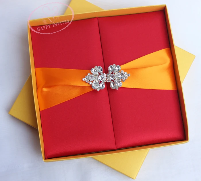 HI2003-125 Customzied Red Silk Folder Wedding Invitation with Gold Box