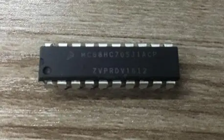 JS28F128J3F75A AD7689BCPZ 7689BCPZ MC68HC705J1ACP ADS825E ADS825EB - Цвет: MC68HC705J1ACP