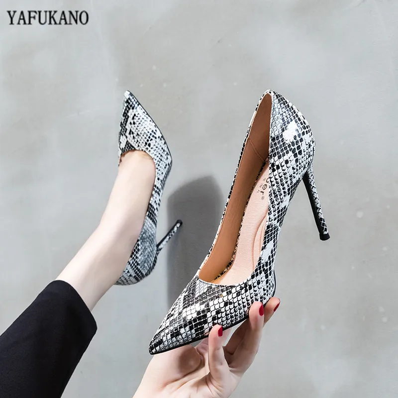 Hoge Hakken Dames Snake Patroon Sexy Dunne Hakken Wees Teen Pompen 10 Cm  Hoge Kwaliteit Party Dress Vrouw Schoenen Kleine size 33 34|Damespumps| -  AliExpress