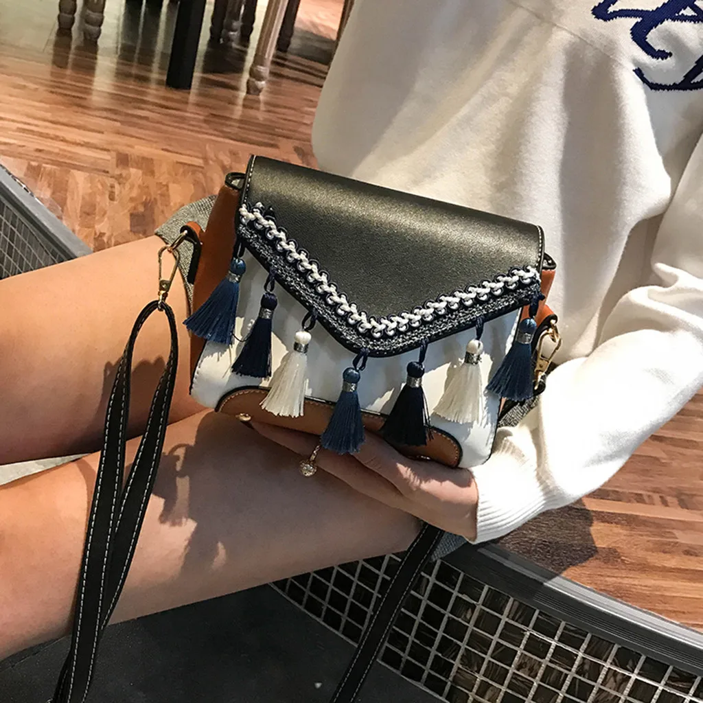 Vintage Women Weaving Tassel Shoulder Bag Messenger Bag Crossbody Bag Beach Bag Ethnic tassel shoulder Fashion messenger bag1104