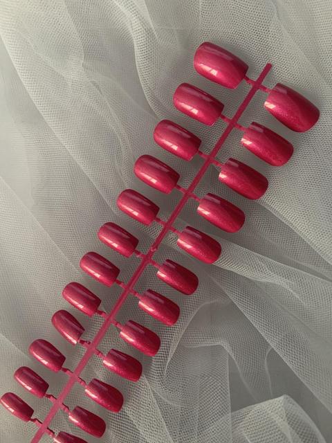 Fake Nails Faux Ongles UV Effect False Nails Full Cover Medium Square Press on Artificial Nail Art Manicure Accessories