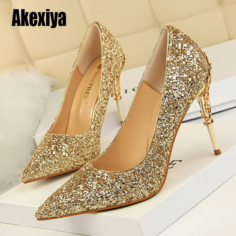 

2020 New Spring Women Pumps High Thin Heels Pointed Toe Metal Decoration Sexy Bling Bridal Wedding Women Shoes Gold High Heels