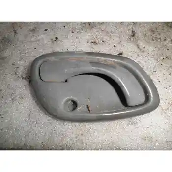 

2586812 handle Inner Front Right Isuzu Trooper Ubs 55