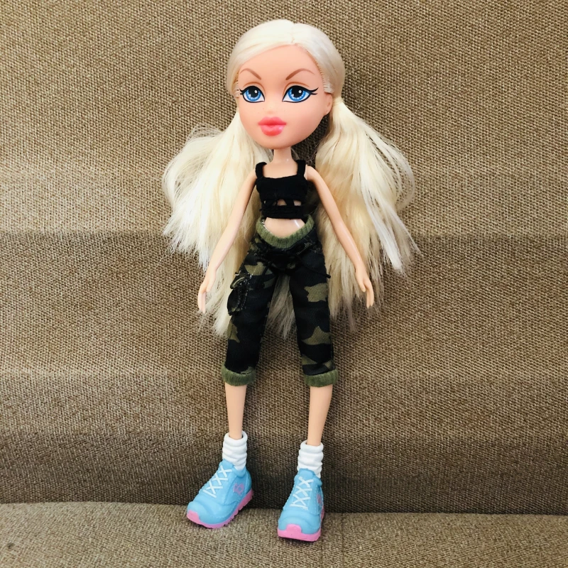 Оригинальные новые 23 см оригинальные модные фигурки BratzDoll спящие вечерние красные волосы YASMIN красивые MGAdoll лучший подарок для ребенка