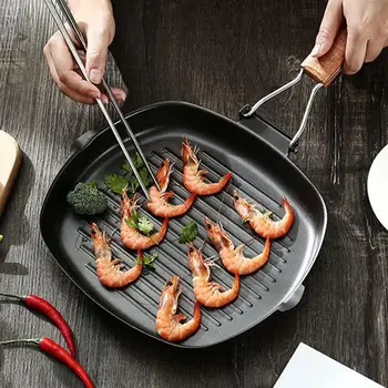 

Fine Iron Non-stick Steak Frying Pan Wooden Handle Foldable Steak Pot Thicken Striped Square Grill Pan 20 CM 24 CM 28 CM