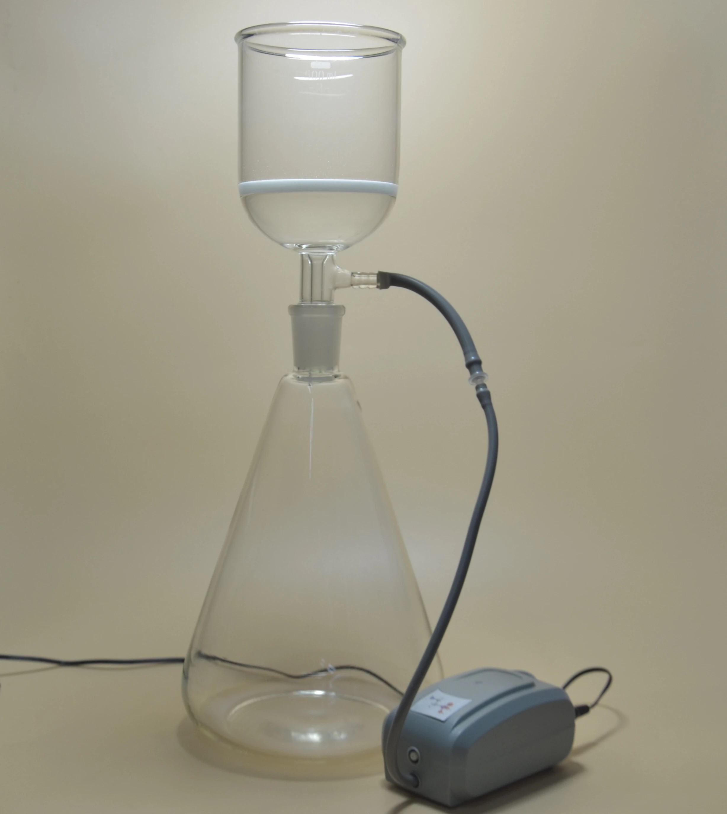 Laboratory filter glassware kit with the Pump