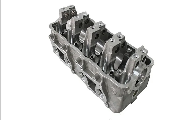 Suzuki Jimny 1.0L F10A缸盖3