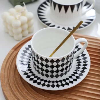 

Travel Personalized Coffee Mugs Luxury Creative Home Gardon Coffee Mug and Saucer Ceramic Tazas Desayuno Kitchen Supplies OO50MK