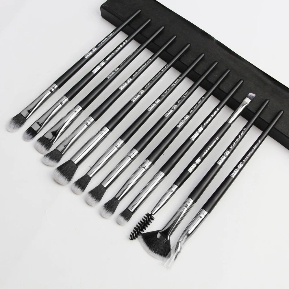 Black and silver 12 шт./набор кистей для макияжа, кисть для растушевки теней для век, кисть для подводки ресниц, кисти для бровей, кисть для пудры, основы, косметические инструменты для макияжа - Handle Color: Black and silver