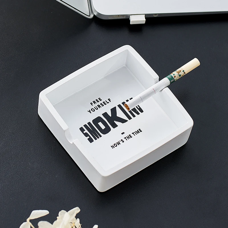 

Resin Ashtray Personality Home Decroation Accessories Living Room Coffee Bar Creative Simple Modern Portable Printing Ashtray