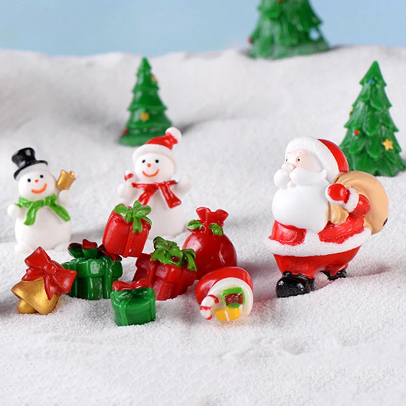 

1PC Christmas Miniature Santa Claus Sled Reindeer Gift Fairy Garden Decor Snow Landscape Model Train Terrarium Figurines