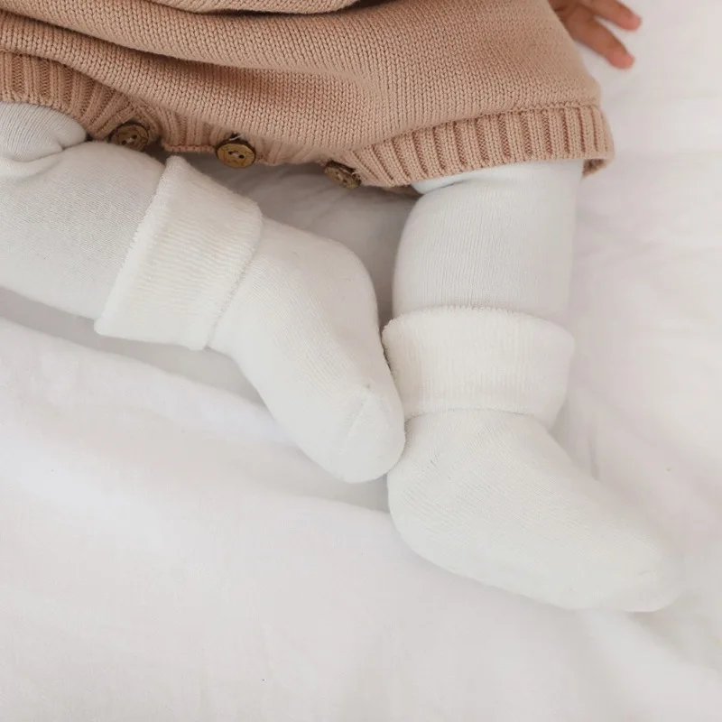 Милые однотонные хлопковые носки для малышей, зимние толстые носки для малышей, теплые хлопковые нескользящие носки для новорожденных мальчиков и девочек 0-36 месяцев