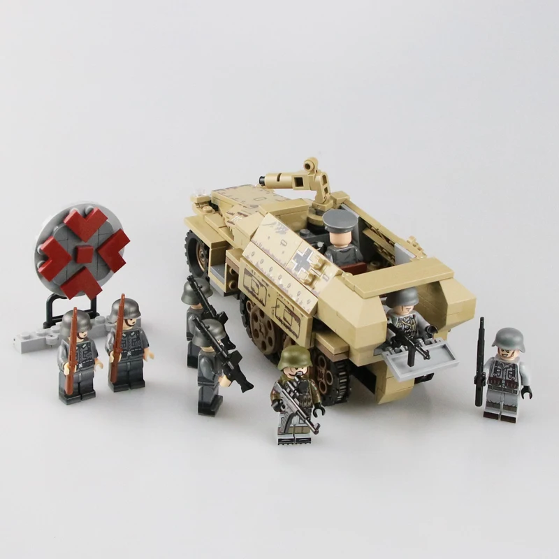  WW2 Military German 50.KFZ.251 armored vehicle Building Blocks German army Figures Machine gunner w