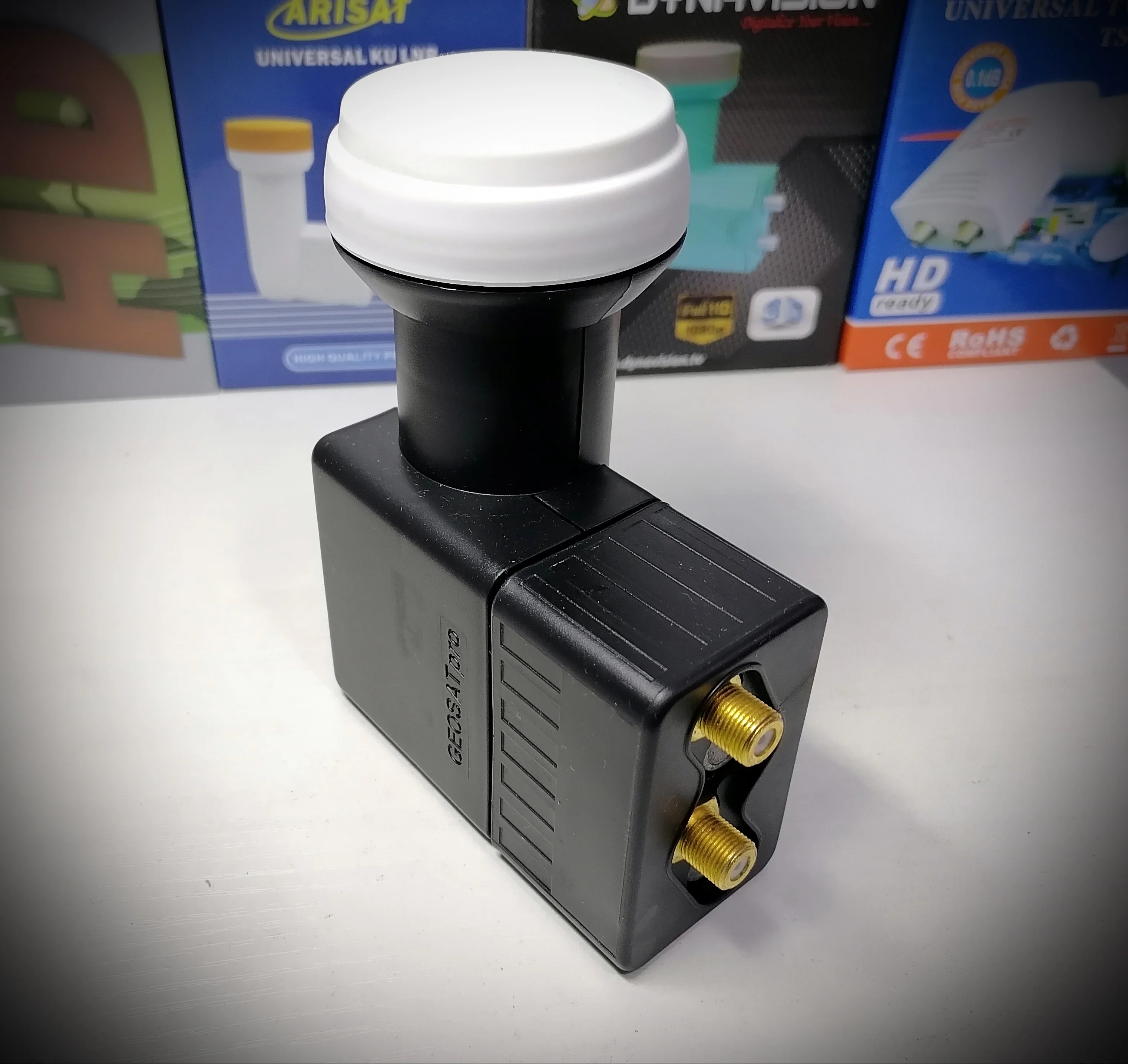 TS11HD TS22HD TS44HD digital HD Universal KU Band Single Twin Quad LNB с высоким коэффициентом усиления низким