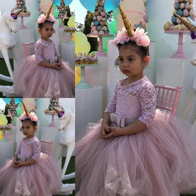 Roze Kant Prinses Pageant Jurken Lange Mouwen Tule Baljurk Bloem Meisje Jurken Voor Bruiloft Baby Meisjes Verjaardag Jurk Roze Kant Prinses Pageant Jurken Lange Mouwen Tule Baljurk Bloem Meisje Jurken Voor Bruiloft Baby Meisjes Verjaardag Jurk