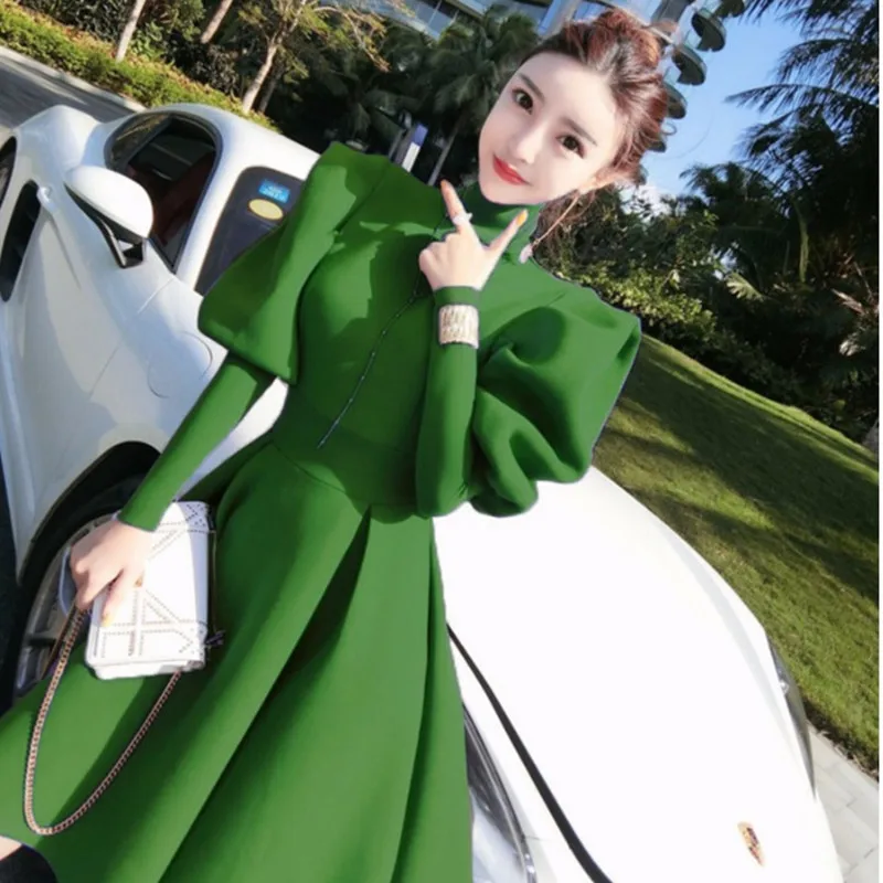 Элегантные женские платья с высоким воротником и длинным рукавом облегающее