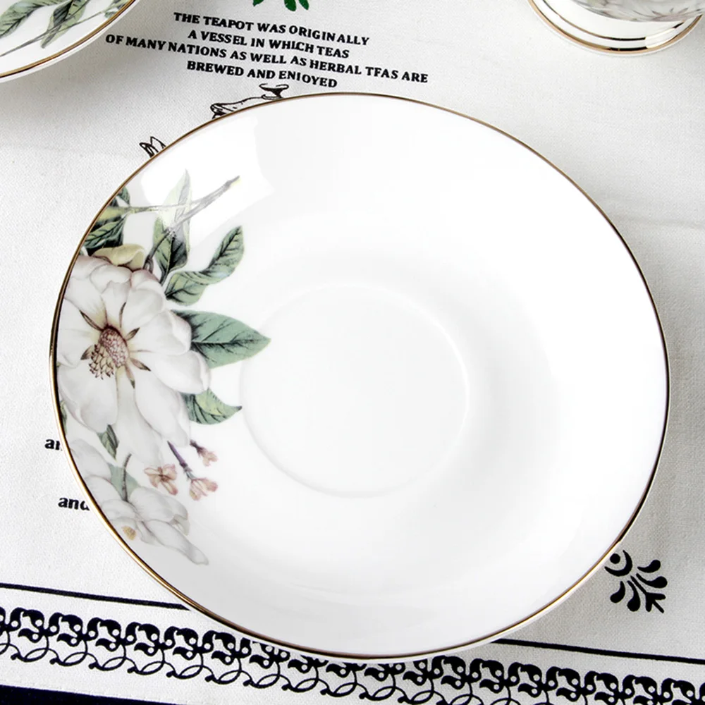 Royal Style Golden Top Grade Bone China Coffee Cup Elegant European Tea Cup Set And Saucer Afternoon Tea Teacup Nice Gift BB95