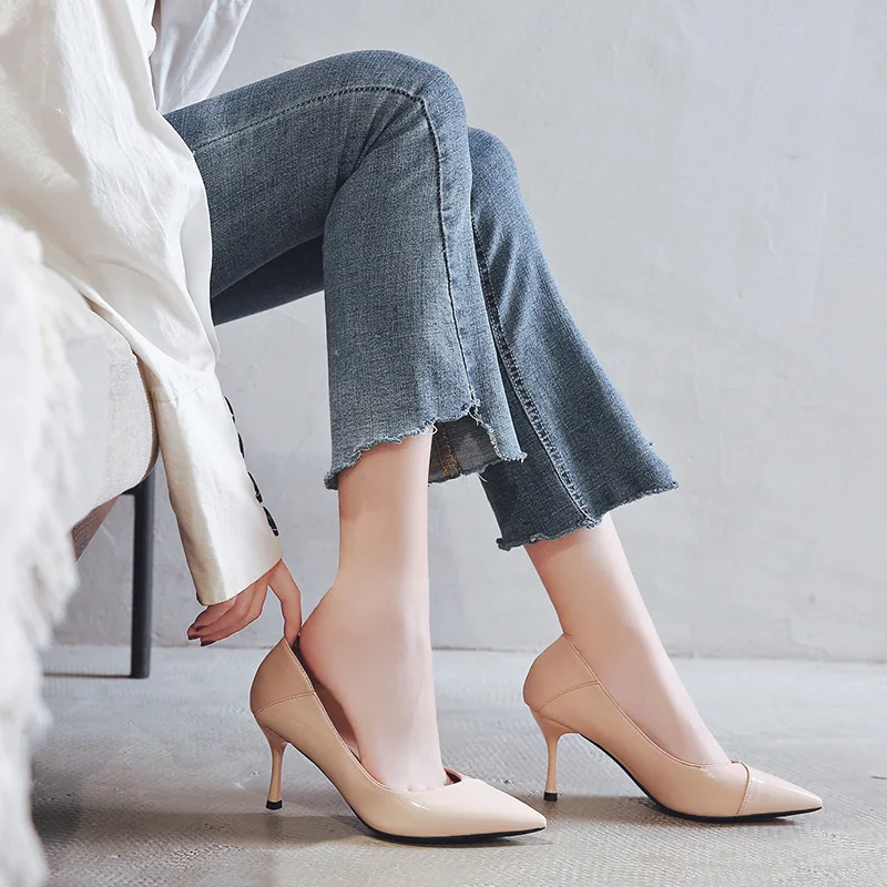 

2020 spring new high-heeled women's fashion patent leather simple solid color fine heel comfortable pointed toe high heel