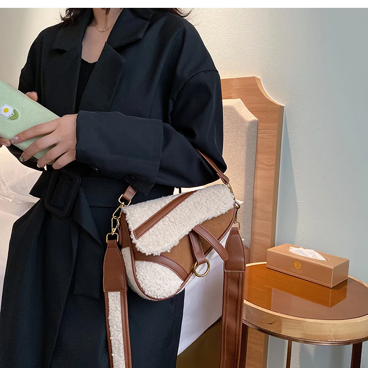 IVog Новое поступление повседневные дамские маленькие сумки через плечо сумка через плечо меховые геометрические седельные сумки для женщин