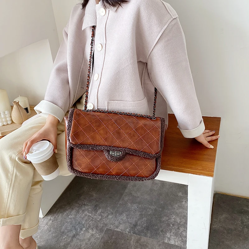 [BXX] Fur Designer Large Capacity Crossbody Bags For Women Winter Messenger Shoulder Bag Lady Chain Lock Handbags HJ812