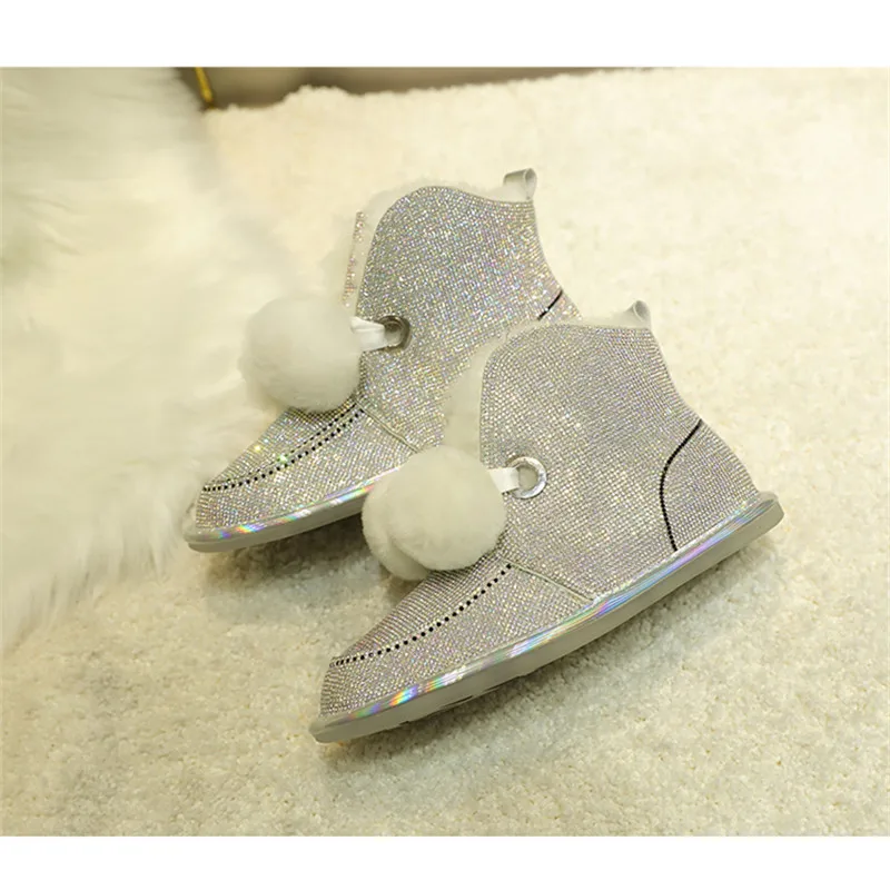 Зимние ботинки Rhinestone; Новинка года; Модные женские ботинки на овечьем меху из водонепроницаемого материала; нескользящие теплые уличные короткие ботинки со стразами