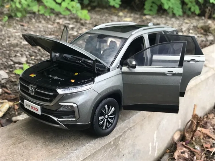 Высокая имитация 1:18 Baojun 530 модель из цинкового сплава, Высококачественная коллекция литого металла и Подарочная модель автомобиля