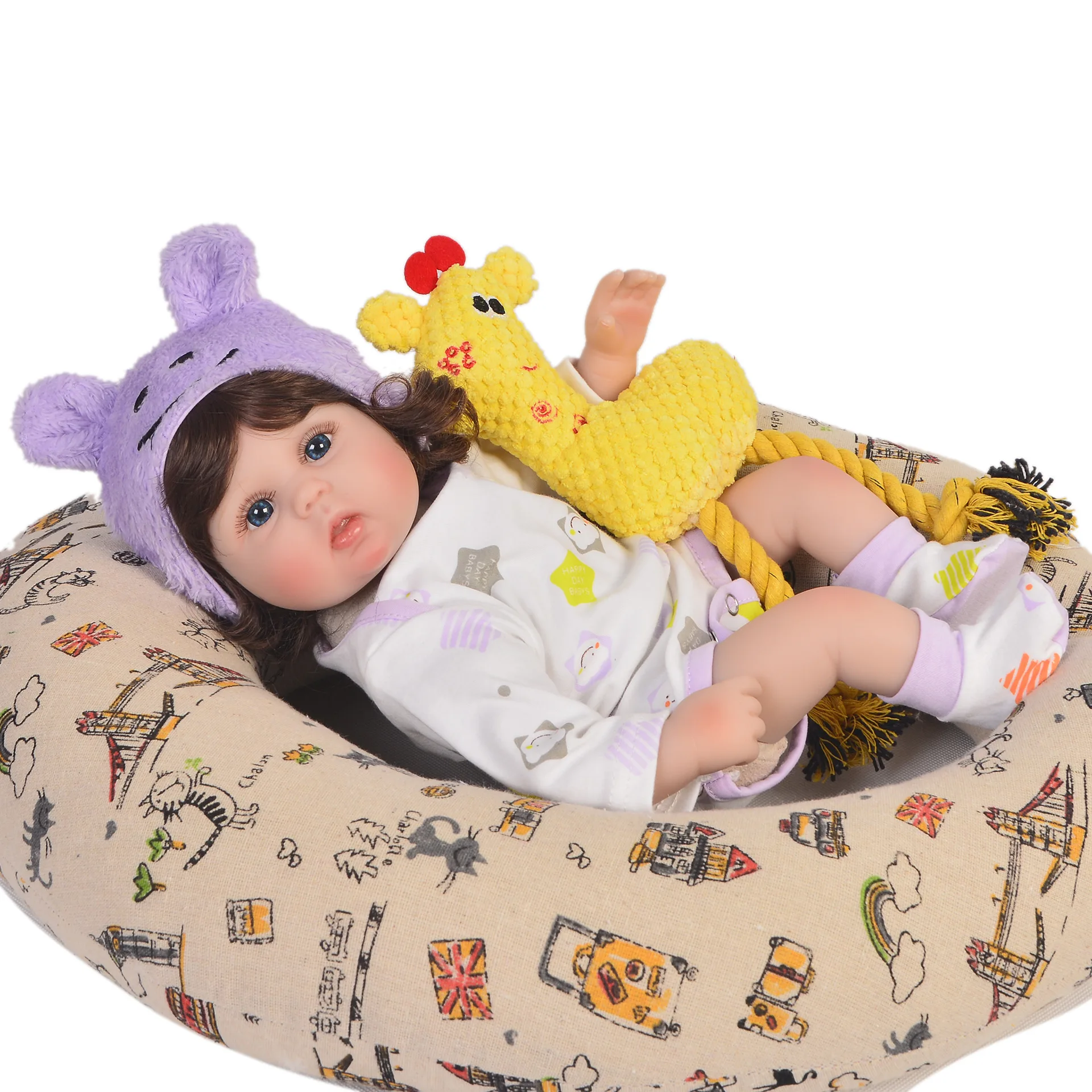  Keiumi Reborn Baby Doll17-Inch Reborn Baby Doll Cloth Body Curly Hair Model Infant Can Be Mixed Bat