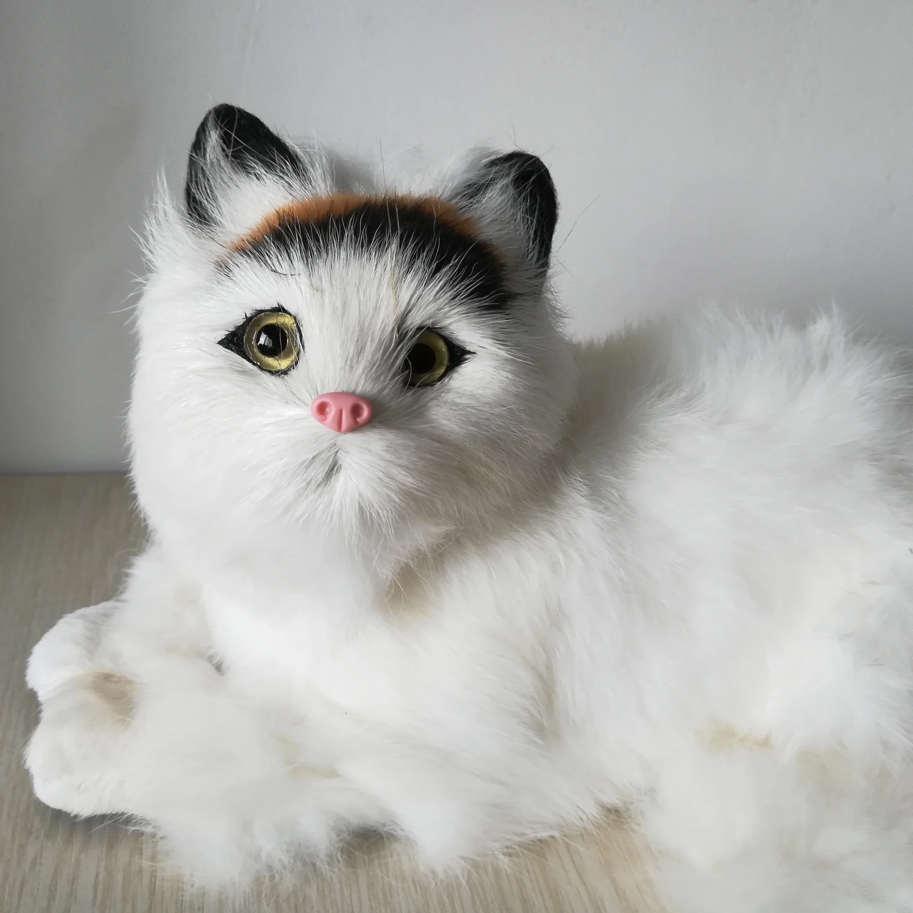 Настоящая игрушка, белая кошка, жесткая модель, около 28x15x18 см, пластиковая и меховая кошка, украшение для дома, игрушка, рождественский подарок, b0802