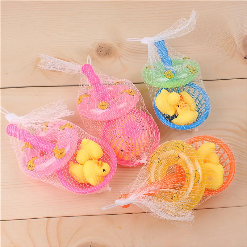 Los niños baño juguetes 5 unids/set niño niños Mini piscina anillos de goma amarillo patos red de pesca lavado juguete natación diversión con agua