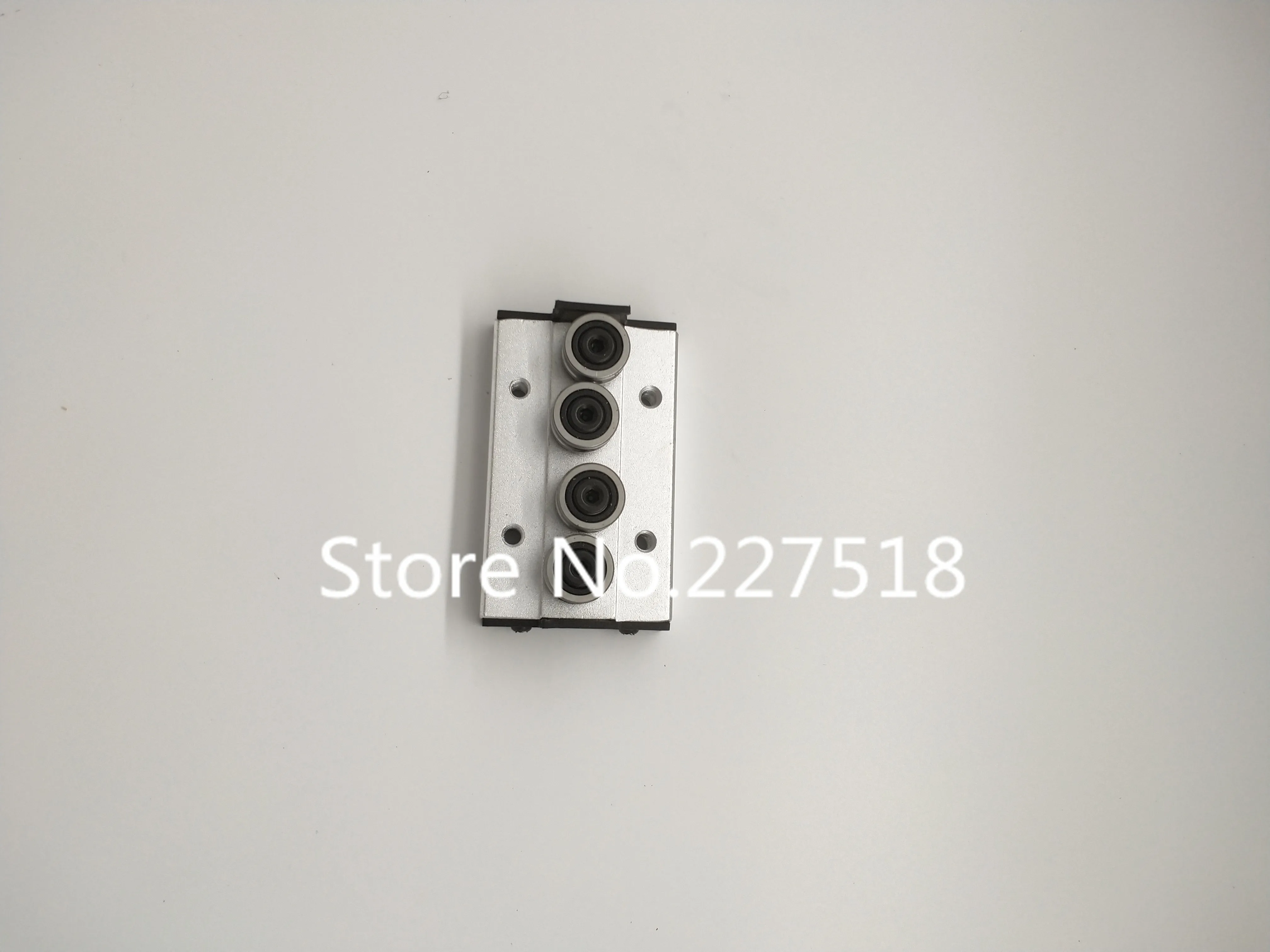 19 L 207 Per1420-pin for third point two holes D 