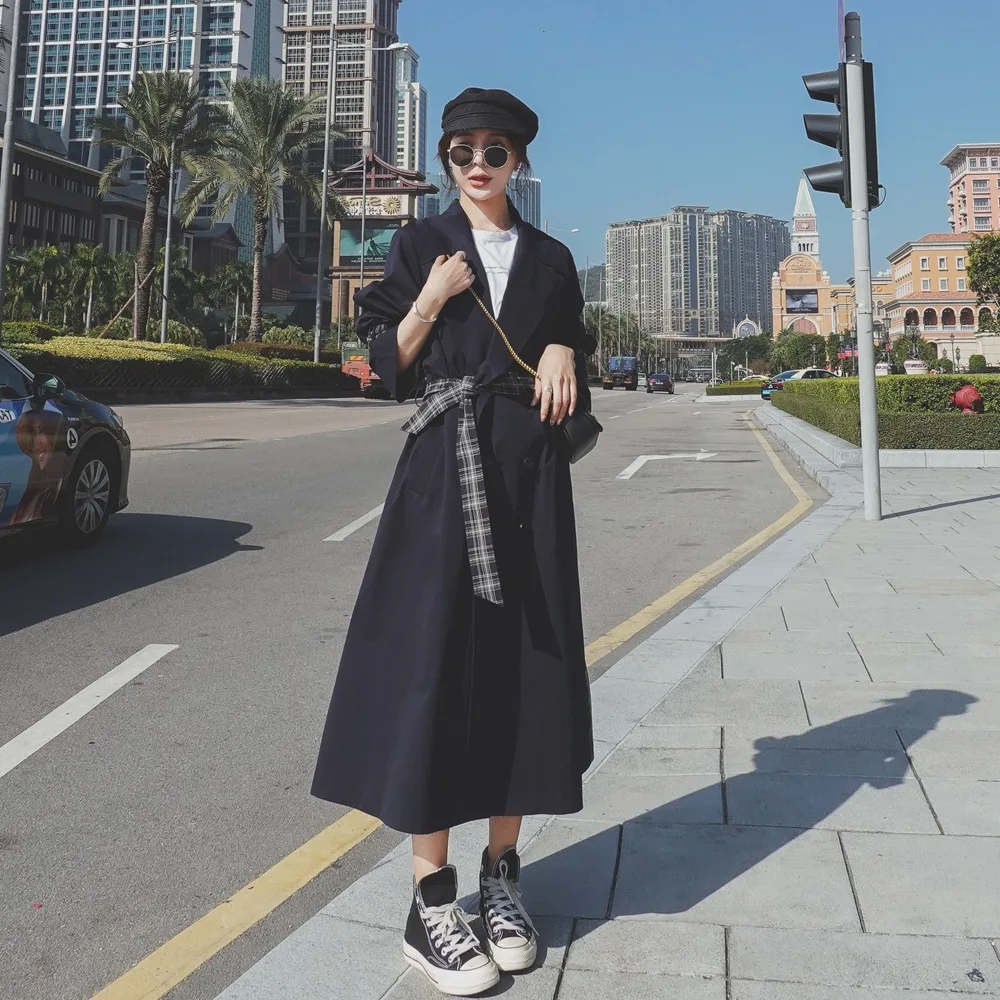 

Photo Shoot Sense of Design Hepburn Elegant Plaid Stitching Long Trench Coat 2020 Spring New Style Retro British Style Coat