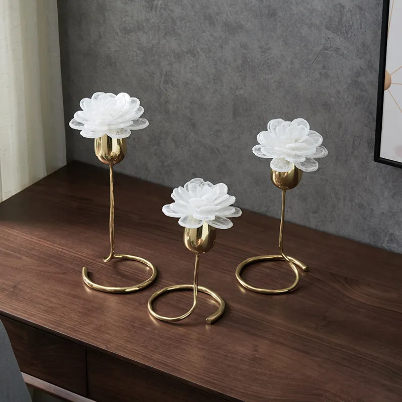 

Hot Sale Modern Metal Crystal Lotus Crafts Wedding Home Decoration Crystal Flower Living Room Cabinet Home Accessories