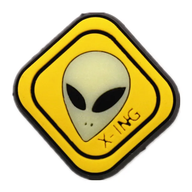 31 Kinds of Fitness Medical Food Shoe Charms Accessories Cute Animals PVC Shoe Decoration for Croc jibz Kids Party X-mas Gifts Yellow alien