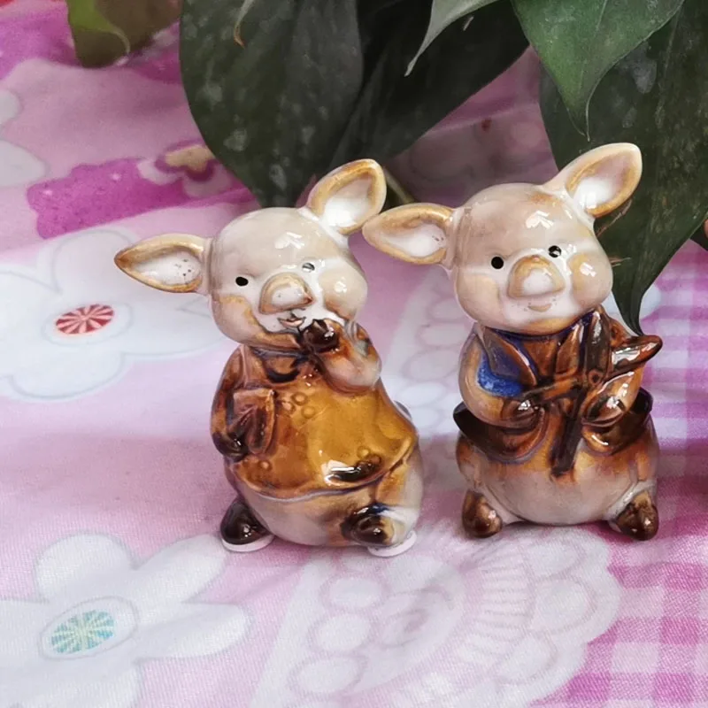 

2 pieces of set Ceramic pig model shooting props decorative model ceramic gift accessories