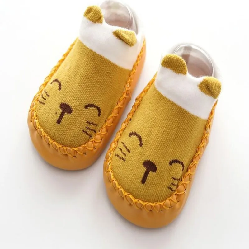 yellow Nouveau Printemps Babe Chaussettes Enfants Infantile Dessin Anime Chaussettes bébе Cadeau Enfants Intérieur Plancher Chaussettes - Цвет: yellow